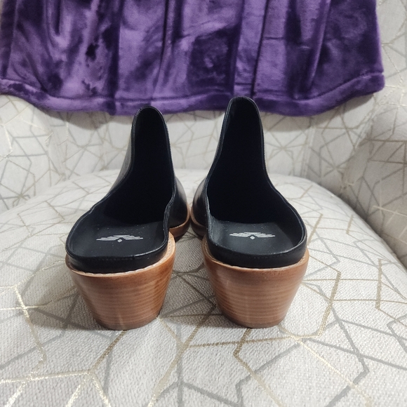 NWOT Fortress Michelle Mule Size 40 - Picture 4 of 5